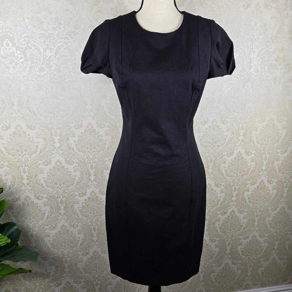 Banana Republic Sz 4 Black bodycon Sheath Dress Petal Capped Sleeves Exposed Zip